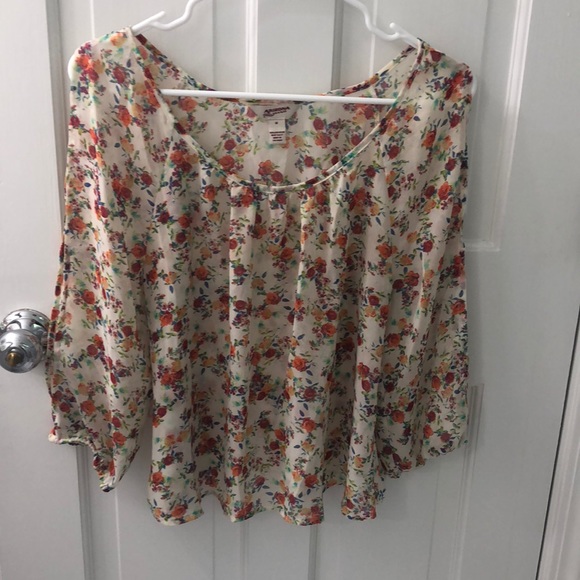 Top - Picture 1 of 2